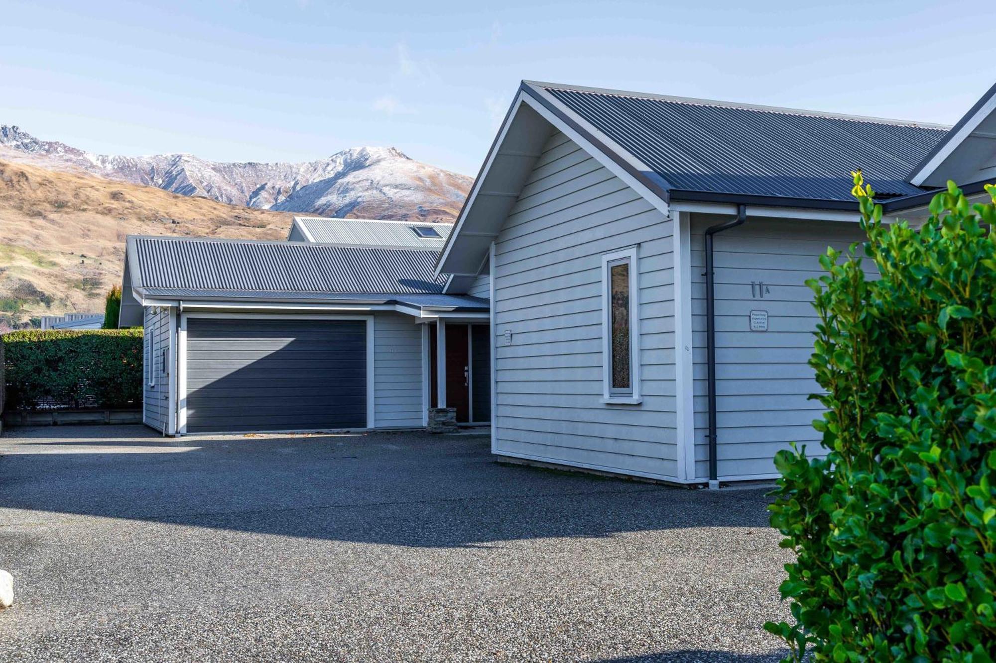 Roy'S Bay Luxury Accommodation Wanaka Bagian luar foto